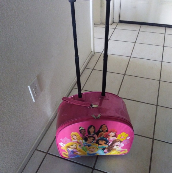 princess rolling luggage